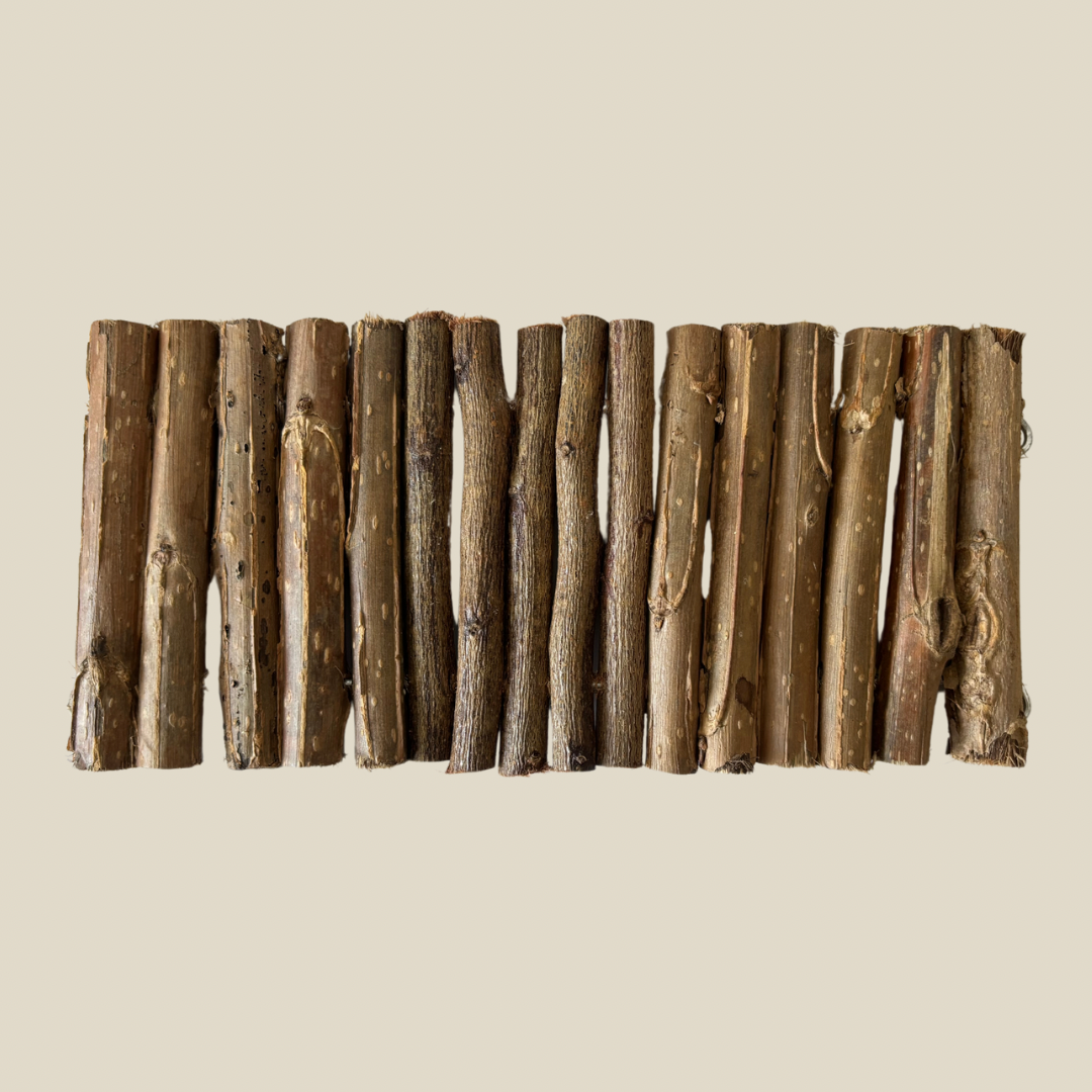 Flexible Holzbrücke aus Rindenholz